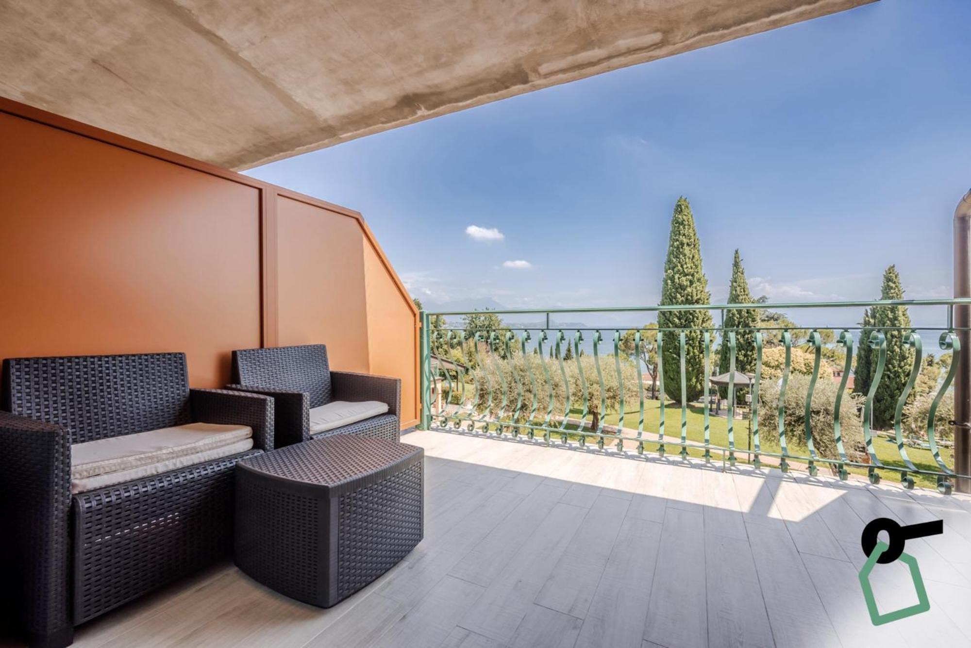 Hotiday Apartment Collection - Desenzano Desenzano del Garda Exterior foto
