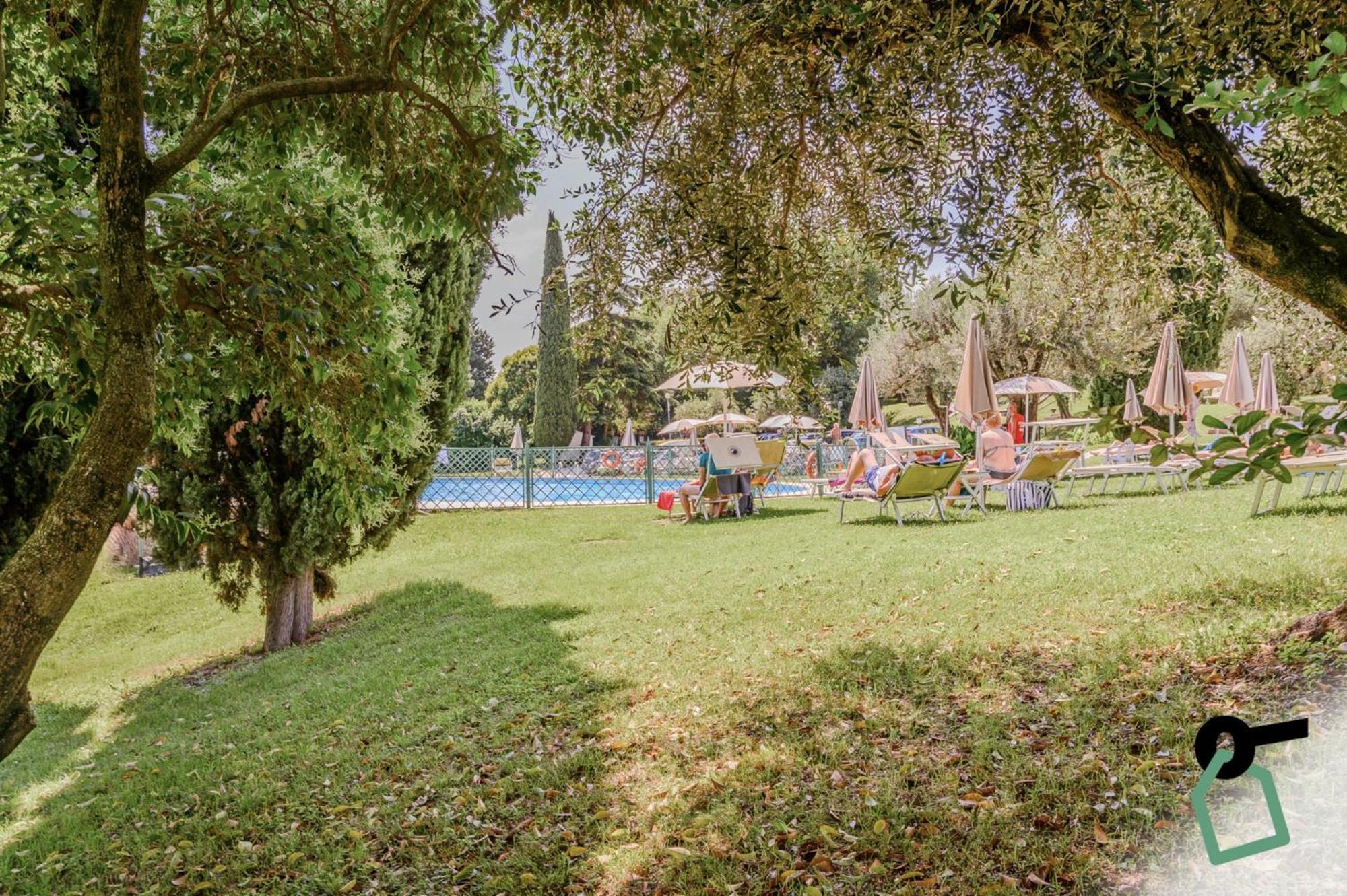 Hotiday Apartment Collection - Desenzano Desenzano del Garda Exterior foto